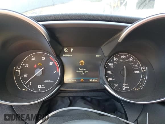 ✅ 2017 Alfa Romeo Giulia Ti • VIN: ZARFAEENXH7544765 • Lot: 56647925. Listed on Copart with 129,108 mi. Free auction sales archive from the USA and detailed vehicle history report at DreamBid. Image 9.