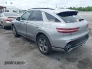 ✅ 2023 Genesis GV70 Sport • VIN: KMUMCDTC9PU093915 • Lot: 42147430. Wystawiony na IAAI z przebiegiem 40 349 mil. Bezpłatny archiwum sprzedaży aukcyjnych z USA i szczegółowy raport historii pojazdu na DreamBid. Zdjęcie 3.