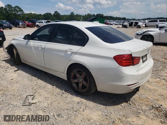 ✅ 2013 BMW 3 Series 328i • VIN: WBA3A5C59DF602085 • Лот: 58403075. Опубликован ранее на Copart с пробегом 155 745 миль. Бесплатный доступ к архиву аукционных продаж из США и подробный отчёт об истории автомобиля на DreamBid. Изображение 2.
