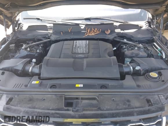 ✅ 2019 Land Rover Range Rover • VIN: SALGS2RE3KA525210 • Lot: 42525553. Listed on IAAI with 68,205 mi. Free auction sales archive from the USA and detailed vehicle history report at DreamBid. Image 10.