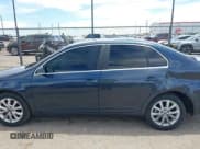 ✅ 2010 Volkswagen Jetta Limited Edition • VIN: 3VWRX7AJ1AM067933 • Lot: 42153235. Listed on IAAI with 127,051 mi. Free auction sales archive from the USA and detailed vehicle history report at DreamBid. Image 14.