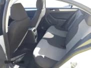 ✅ 2017 Volkswagen Jetta S • VIN: 3VW2B7AJ1HM415059 • Lot: 43555214. Wystawiony na IAAI z przebiegiem 102 894 mil. Bezpłatny archiwum sprzedaży aukcyjnych z USA i szczegółowy raport historii pojazdu na DreamBid. Zdjęcie 8.