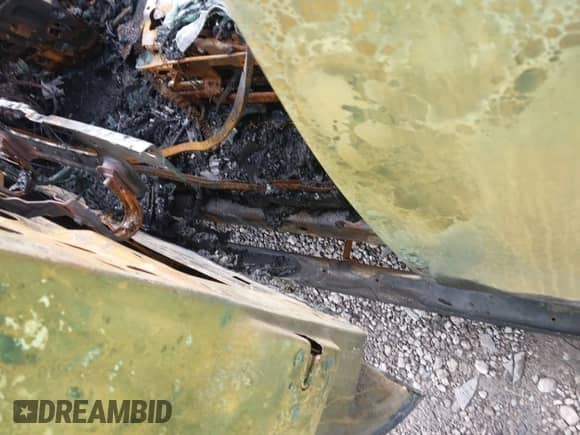 2011 Chevrolet Silverado 2500HD LT z VIN 1GC2KXCG6BZ138869, wystawiony jako IAAI lot #43311272 z przebiegiem Nie podano mil oraz . Historia ofert i sprzedaży dostępna na DreamBid. Obrazek 9.