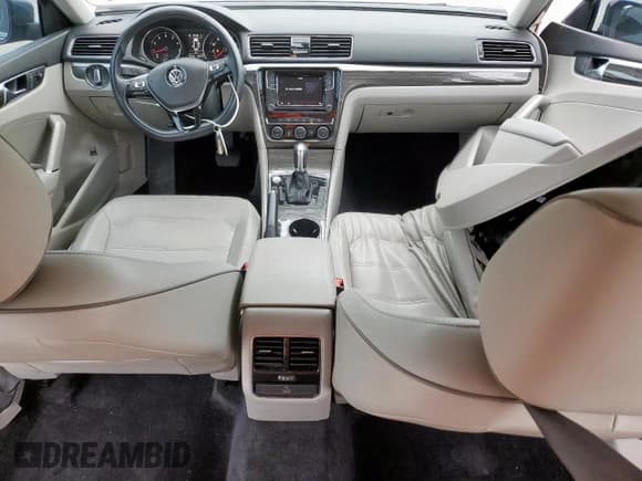 ✅ 2018 Volkswagen Passat SE • VIN: 1VWBA7A3XJC017148 • Lot: 55804555. Listed on Copart with 93,537 mi. Free auction sales archive from the USA and detailed vehicle history report at DreamBid. Image 8.