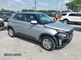 ✅ 2021 Hyundai Venue SE • VIN: KMHRB8A38MU112404 • Lot: 42221700. Listed on IAAI with 19,281 mi. Free auction sales archive from the USA and detailed vehicle history report at DreamBid. Image 1.