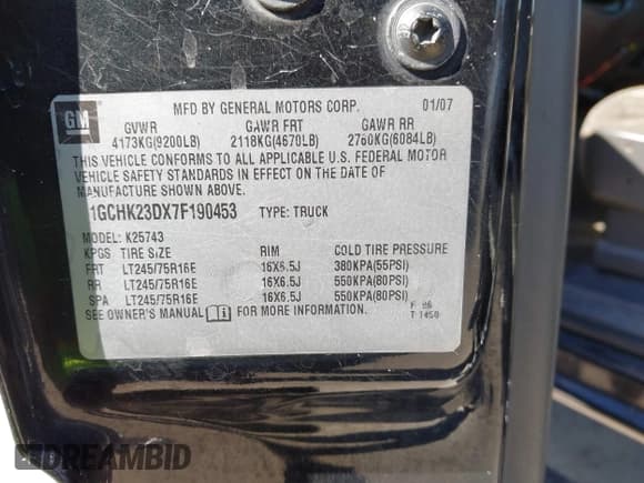 ✅ 2007 Chevrolet Silverado 2500HD LT1 • VIN: 1GCHK23DX7F190453 • Lot: 42262619. Wystawiony na IAAI z przebiegiem Nie podano. Bezpłatny archiwum sprzedaży aukcyjnych z USA i szczegółowy raport historii pojazdu na DreamBid. Zdjęcie 9.