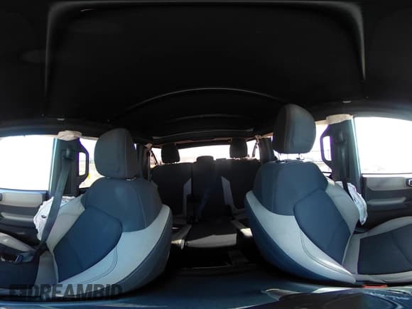 ✅ 2021 Ford Bronco • VIN: 1FMDE5BH9MLA61091 • Lot: 42047298. Wystawiony na IAAI z przebiegiem 31 479 mil. Bezpłatny archiwum sprzedaży aukcyjnych z USA i szczegółowy raport historii pojazdu na DreamBid. Zdjęcie 18.