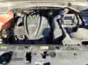 2015 Hyundai Santa Fe с VIN 5XYZU3LB2FG243581, выставлен на аукционе Copart как лот 90817795 с пробегом 284 919 миль миль и Списание • Salvage title. История ставок и продаж доступна на DreamBid. Изображение 12.