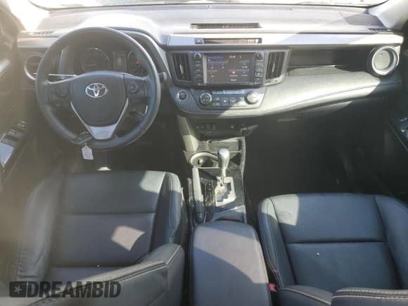 ✅ 2017 Toyota RAV4 Limited • VIN: 2T3YFREV0HW342548 • Lot: 71986695. Wystawiony na Copart z przebiegiem 123 657 mil. Bezpłatny archiwum sprzedaży aukcyjnych z USA i szczegółowy raport historii pojazdu na DreamBid. Zdjęcie 8.