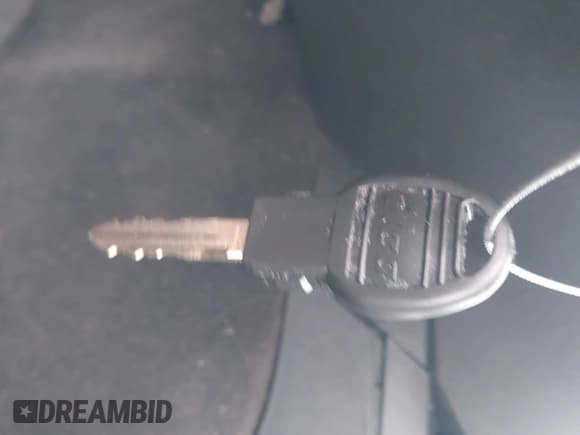 ✅ 2010 Dodge Challenger SE • VIN: 2B3CJ4DV4AH240870 • Lot: 41291665. Wystawiony na IAAI z przebiegiem Nie podano. Bezpłatny archiwum sprzedaży aukcyjnych z USA i szczegółowy raport historii pojazdu na DreamBid. Zdjęcie 11.