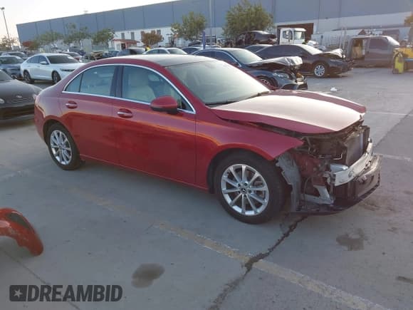 ✅ 2021 Mercedes-Benz A 220 • VIN: W1K3G4EB8MJ279889 • Лот: 43817455. Опубликован ранее на IAAI с пробегом 64 604 миль. Бесплатный доступ к архиву аукционных продаж из США и подробный отчёт об истории автомобиля на DreamBid. Изображение 1.