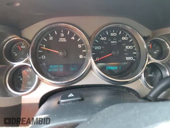 ✅ 2009 Chevrolet Silverado 2500HD LT • VIN: 1GCHK59KX9E127286 • Лот: 59384965. Опубликован ранее на Copart с пробегом 303 202 миль. Бесплатный доступ к архиву аукционных продаж из США и подробный отчёт об истории автомобиля на DreamBid. Изображение 9.