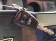 2006 Dodge Charger z VIN 2B3KA43G86H251859, wystawiony jako IAAI lot #43544502 z przebiegiem 110 548 mil mil oraz . Historia ofert i sprzedaży dostępna na DreamBid. Obrazek 11.