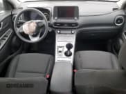 ✅ 2023 Hyundai Kona SE • VIN: KM8K23AG3PU159772 • Лот: 65981064. Опубликован ранее на Copart с пробегом 38 902 миль. Бесплатный доступ к архиву аукционных продаж из США и подробный отчёт об истории автомобиля на DreamBid. Изображение 8.