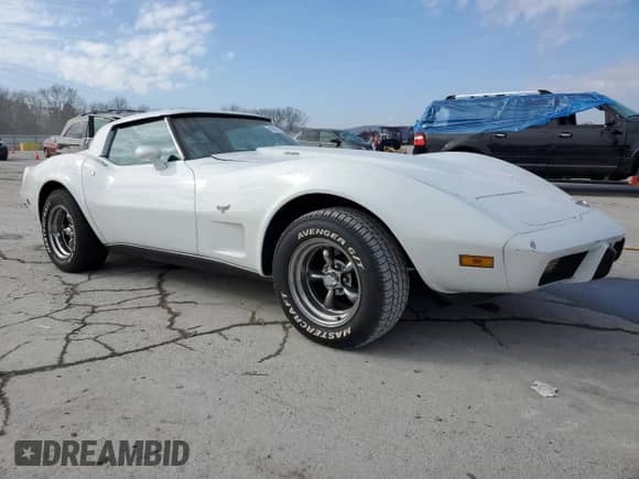 1978 Chevrolet Corvette z VIN 1Z87L8S425311, wystawiony jako Copart lot #41871705 z przebiegiem 71 787 mil mil oraz Szkoda całkowita • Salvage title. Historia ofert i sprzedaży dostępna na DreamBid. Obrazek 4.