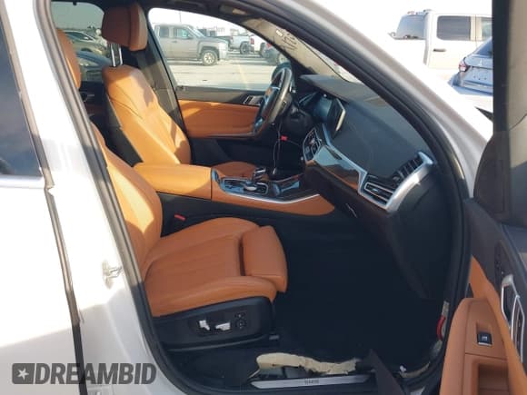 ✅ 2022 BMW X5 xDrive45e • VIN: 5UXTA6C04N9K18033 • Lot: 42686493. Listed on IAAI with Not provided. Free auction sales archive from the USA and detailed vehicle history report at DreamBid. Image 5.