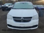 ✅ 2019 Dodge Grand Caravan SE • VIN: 2C4RDGBG7KR806747 • Lot: 82682525. Wystawiony na Copart z przebiegiem 133 006 mil. Bezpłatny archiwum sprzedaży aukcyjnych z USA i szczegółowy raport historii pojazdu na DreamBid. Zdjęcie 5.