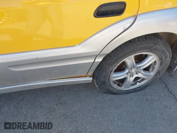 ✅ 2003 Subaru Baja Special Sports • VIN: 4S4BT62C136114659 • Lot: 41778630. Listed on IAAI with 328,708 mi. Free auction sales archive from the USA and detailed vehicle history report at DreamBid. Image 6.