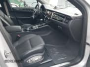 ✅ 2023 Porsche Macan S • VIN: WP1AG2A58PLB39354 • Lot: 41471259. Wystawiony na IAAI z przebiegiem 27 496 mil. Bezpłatny archiwum sprzedaży aukcyjnych z USA i szczegółowy raport historii pojazdu na DreamBid. Zdjęcie 5.