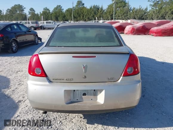 ✅ 2008 Pontiac G6 • VIN: 1G2ZG57N484238637 • Lot: 43717449. Wystawiony na IAAI z przebiegiem 283 210 mil. Bezpłatny archiwum sprzedaży aukcyjnych z USA i szczegółowy raport historii pojazdu na DreamBid. Zdjęcie 16.