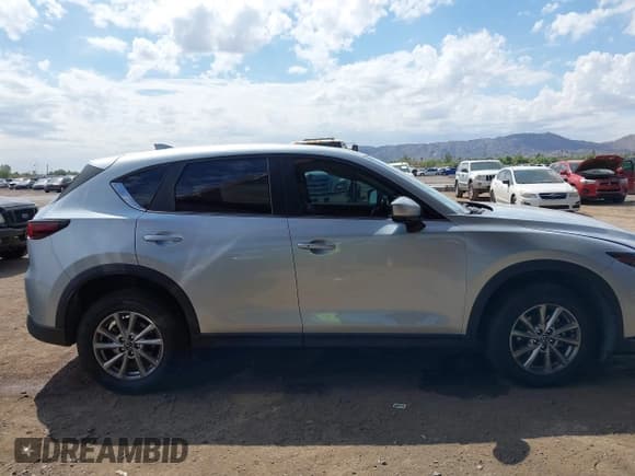 ✅ 2023 Mazda CX-5 S Carbon Edition • VIN: JM3KFBCM0P0137474 • Lot: 42785110. Wystawiony na IAAI z przebiegiem 39 335 mil. Bezpłatny archiwum sprzedaży aukcyjnych z USA i szczegółowy raport historii pojazdu na DreamBid. Zdjęcie 13.