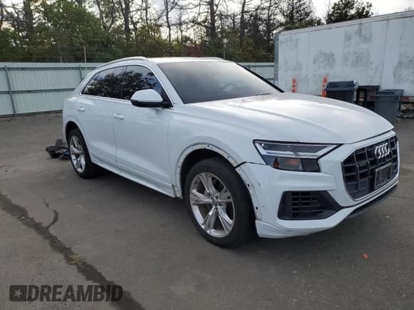 ✅ 2020 Audi Q8 Premium Plus • VIN: WA1BVAF1XLD000613 • Лот: 82378565. Опубликован ранее на Copart с пробегом 45 004 миль. Бесплатный доступ к архиву аукционных продаж из США и подробный отчёт об истории автомобиля на DreamBid. Изображение 4.