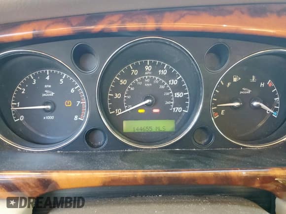 ✅ 2008 Jaguar XJ 8 LWB • VIN: SAJWA79B58SH20211 • Лот: 46951055. Опубликован ранее на Copart с пробегом 144 655 миль. Бесплатный доступ к архиву аукционных продаж из США и подробный отчёт об истории автомобиля на DreamBid. Изображение 9.