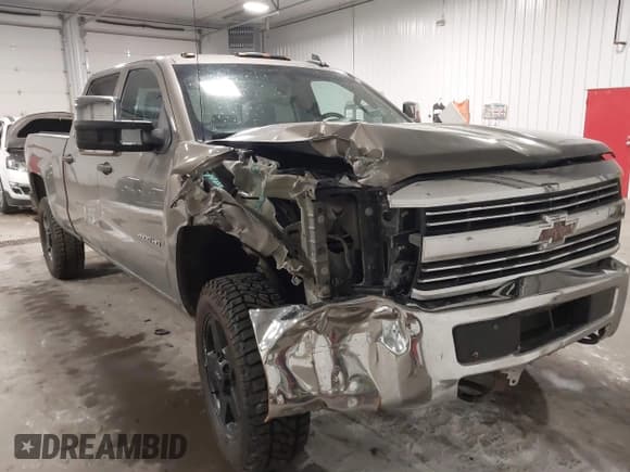 ✅ 2017 Chevrolet Silverado 2500HD Work Truck • VIN: 1GC1KUEG0HF128856 • Lot: 42046701. Listed on IAAI with 200,705 mi. Free auction sales archive from the USA and detailed vehicle history report at DreamBid. Image 6.