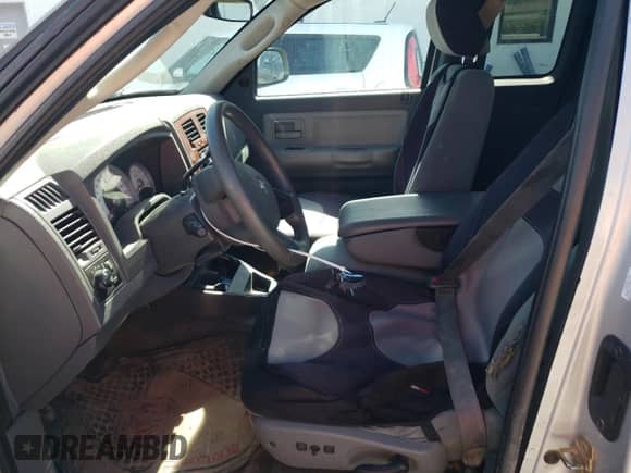 2005 Dodge Dakota SLT with VIN 1D7HW42N75S164042, listed as a Copart auction lot 57322854 with 184,609 mi miles and Salvage title. Bid and sale history available at DreamBid. Image 7.