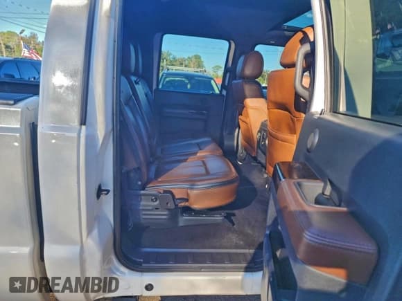 ✅ 2016 Ford F-350 Lariat • VIN: 1FT8W3DT8GEA88980 • Lot: 96785995. Listed on Copart with 419,566 mi. Free auction sales archive from the USA and detailed vehicle history report at DreamBid. Image 6.
