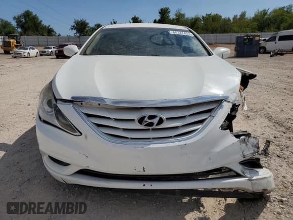 ✅ 2011 Hyundai Sonata GLS • VIN: 5NPEB4AC3BH041373 • Lot: 66327453. Listed on Copart with 131,511 mi. Free auction sales archive from the USA and detailed vehicle history report at DreamBid. Image 5.