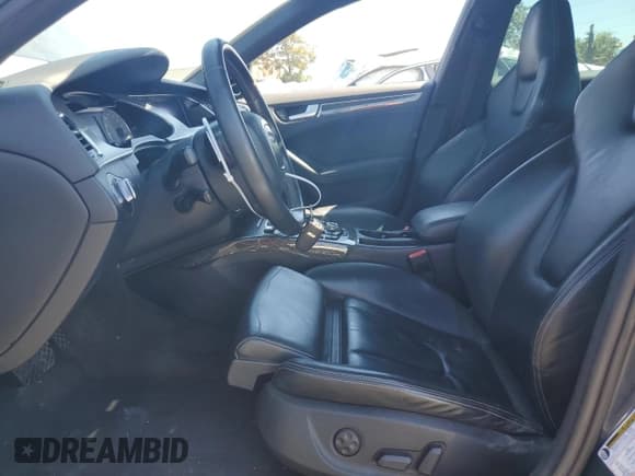 ✅ 2010 Audi S4 Premium Plus • VIN: WAUBGAFL5AA125662 • Lot: 68814494. Wystawiony na Copart z przebiegiem 101 519 mil. Bezpłatny archiwum sprzedaży aukcyjnych z USA i szczegółowy raport historii pojazdu na DreamBid. Zdjęcie 7.