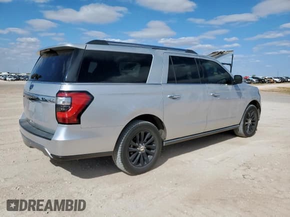 ✅ 2019 Ford Expedition Max Limited • VIN: 1FMJK2AT2KEA18228 • Lot: 81638885. Wystawiony na Copart z przebiegiem 110 870 mil. Bezpłatny archiwum sprzedaży aukcyjnych z USA i szczegółowy raport historii pojazdu na DreamBid. Zdjęcie 3.
