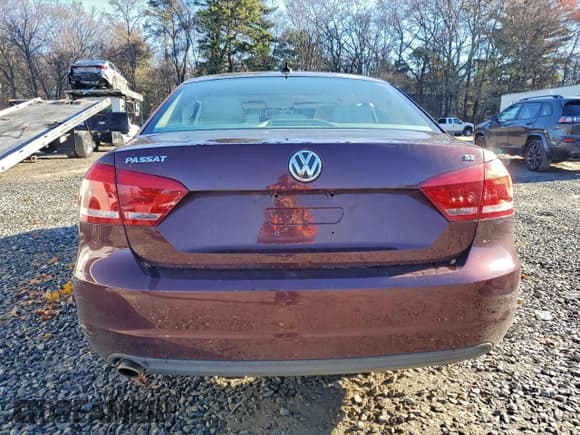 ✅ 2013 Volkswagen Passat SE • VIN: 1VWBP7A36DC092786 • Lot: 92998455. Listed on Copart with Not provided. Free auction sales archive from the USA and detailed vehicle history report at DreamBid. Image 6.