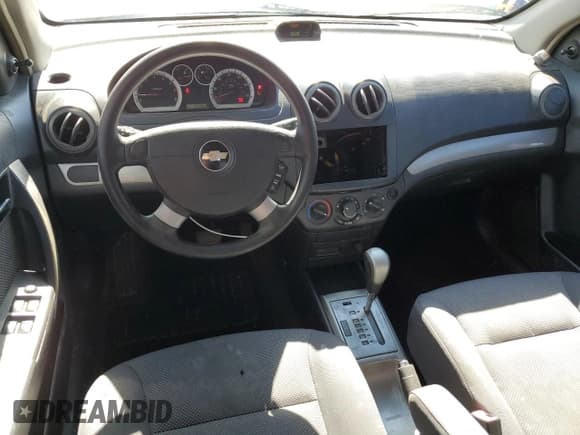 ✅ 2008 Chevrolet Aveo LS • VIN: KL1TD56698B038974 • Lot: 50452875. Wystawiony na Copart z przebiegiem 81 363 mil. Bezpłatny archiwum sprzedaży aukcyjnych z USA i szczegółowy raport historii pojazdu na DreamBid. Zdjęcie 8.