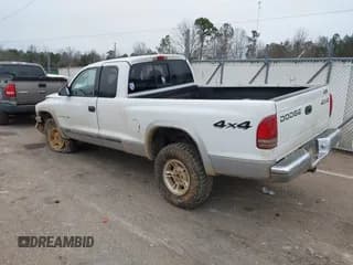 ✅ 1999 Dodge Dakota SLT • VIN: 1B7GG22X3XS223969 • Lot: 41329085. Wystawiony na IAAI z przebiegiem 185 859 mil. Bezpłatny archiwum sprzedaży aukcyjnych z USA i szczegółowy raport historii pojazdu na DreamBid. Zdjęcie 3.