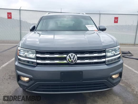 ✅ 2019 Volkswagen Atlas SE • VIN: 1V2UR2CA5KC588372 • Lot: 43312054. Wystawiony na IAAI z przebiegiem 74 019 mil. Bezpłatny archiwum sprzedaży aukcyjnych z USA i szczegółowy raport historii pojazdu na DreamBid. Zdjęcie 13.