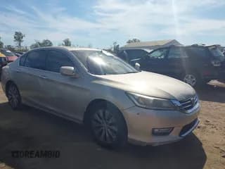 ✅ 2013 Honda Accord EX-L • VIN: 1HGCR3F84DA030704 • Lot: 43371786. Wystawiony na IAAI z przebiegiem 213 760 mil. Bezpłatny archiwum sprzedaży aukcyjnych z USA i szczegółowy raport historii pojazdu na DreamBid. Zdjęcie 1.