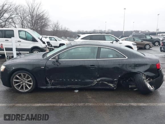 ✅ 2015 Audi A5 Premium Plus • VIN: WAUMFAFRXFA057382 • Lot: 41481175. Wystawiony na IAAI z przebiegiem 91 494 mil. Bezpłatny archiwum sprzedaży aukcyjnych z USA i szczegółowy raport historii pojazdu na DreamBid. Zdjęcie 14.