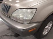 ✅ 2001 Lexus RX 300 • VIN: JTJHF10U910199705 • Lot: 43769151. Wystawiony na IAAI z przebiegiem 221 499 mil. Bezpłatny archiwum sprzedaży aukcyjnych z USA i szczegółowy raport historii pojazdu na DreamBid. Zdjęcie 12.