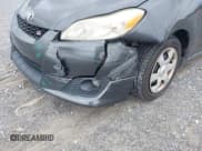 ✅ 2009 Toyota Matrix S • VIN: 2T1KE40E09C018305 • Лот: 43585175. Опубликован ранее на IAAI с пробегом 240 000 миль. Бесплатный доступ к архиву аукционных продаж из США и подробный отчёт об истории автомобиля на DreamBid. Изображение 6.