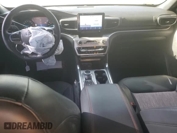 ✅ 2021 Ford Explorer Timberline • VIN: 1FMSK8JH4MGC37332 • Lot: 71092114. Wystawiony na Copart z przebiegiem 63 671 mil. Bezpłatny archiwum sprzedaży aukcyjnych z USA i szczegółowy raport historii pojazdu na DreamBid. Zdjęcie 8.