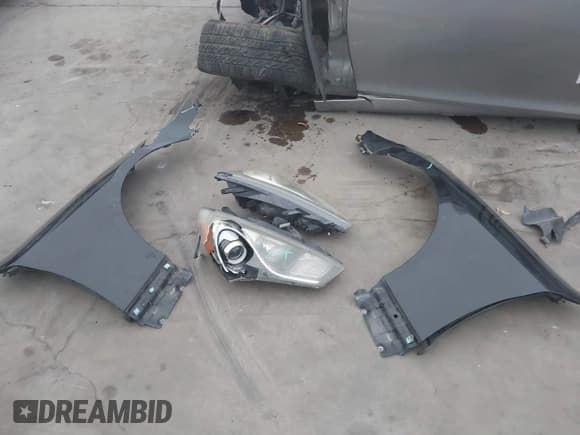 ✅ 2013 Hyundai Genesis Coupe R-Spec • VIN: KMHHT6KD7DU092506 • Lot: 41231975. Wystawiony na IAAI z przebiegiem 160 086 mil. Bezpłatny archiwum sprzedaży aukcyjnych z USA i szczegółowy raport historii pojazdu na DreamBid. Zdjęcie 12.