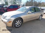 ✅ 2002 Mercedes-Benz C 230/260/280/320 • VIN: WDBRF61J72F180933 • Lot: 41374980. Wystawiony na IAAI z przebiegiem 55 464 mil. Bezpłatny archiwum sprzedaży aukcyjnych z USA i szczegółowy raport historii pojazdu na DreamBid. Zdjęcie 2.