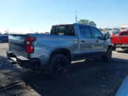 ✅ 2021 Chevrolet Silverado 1500 LT Trail Boss • VIN: 1GCPYFEL4MZ260285 • Lot: 43559454. Wystawiony na IAAI z przebiegiem 89 699 mil. Bezpłatny archiwum sprzedaży aukcyjnych z USA i szczegółowy raport historii pojazdu na DreamBid. Zdjęcie 4.