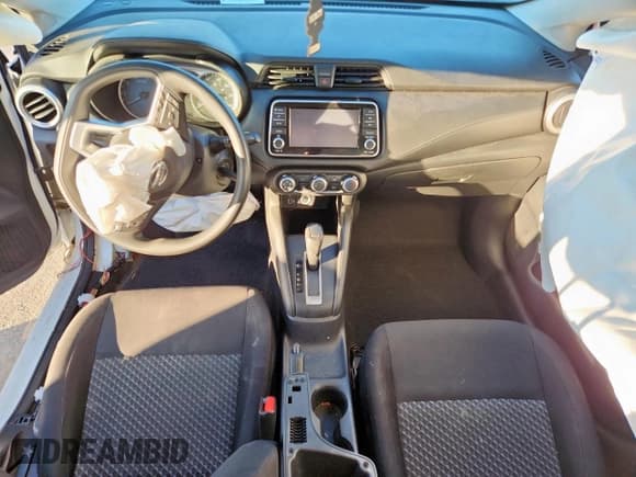 ✅ 2022 Nissan Versa S • VIN: 3N1CN8DV6NL846245 • Lot: 90716395. Wystawiony na Copart z przebiegiem Nie podano. Bezpłatny archiwum sprzedaży aukcyjnych z USA i szczegółowy raport historii pojazdu na DreamBid. Zdjęcie 8.