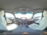 ✅ 2023 Lexus LX 600 Luxury • VIN: JTJGB7CX0P4030299 • Lot: 57625825. Wystawiony na Copart z przebiegiem 21 961 mil. Bezpłatny archiwum sprzedaży aukcyjnych z USA i szczegółowy raport historii pojazdu na DreamBid. Zdjęcie 15.