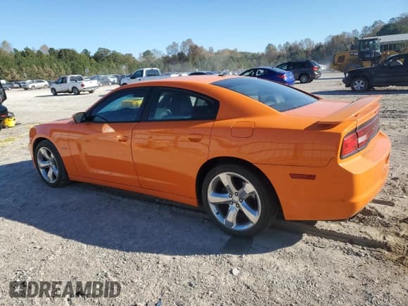 ✅ 2014 Dodge Charger RT Plus • VIN: 2C3CDXCT0EH227292 • Лот: 82681925. Опубликован ранее на Copart с пробегом 125 876 миль. Бесплатный доступ к архиву аукционных продаж из США и подробный отчёт об истории автомобиля на DreamBid. Изображение 2.