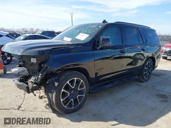 ✅ 2024 Chevrolet Tahoe RST • VIN: 1GNSCRKD7RR224919 • Lot: 41588409. Wystawiony na IAAI z przebiegiem 17 247 mil. Bezpłatny archiwum sprzedaży aukcyjnych z USA i szczegółowy raport historii pojazdu na DreamBid. Zdjęcie 17.