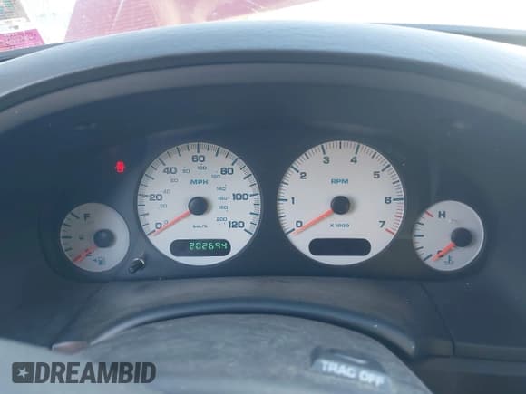 ✅ 2004 Dodge Caravan SXT • VIN: 2D4GP44L74R587057 • Лот: 43612843. Опубликован ранее на IAAI с пробегом 202 694 миль. Бесплатный доступ к архиву аукционных продаж из США и подробный отчёт об истории автомобиля на DreamBid. Изображение 7.